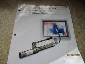 grease guns brand new very versatile - picture0' - Click to enlarge