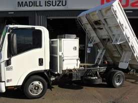 2009 Isuzu NPR 200 Medium Tipper - picture2' - Click to enlarge