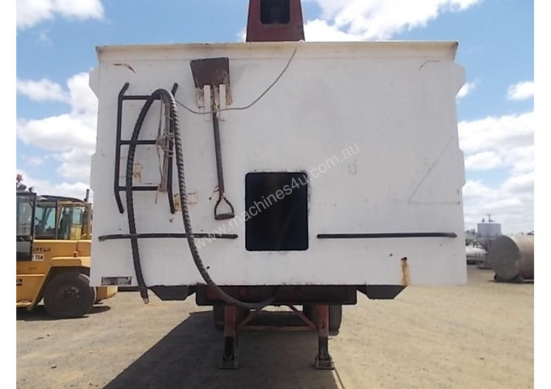 caption McGrath Semi Tipper Trailer