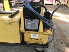 Enerpac Hydraulic Pipe Bender Air Powered Hydraulic Pump - picture0' - Click to enlarge