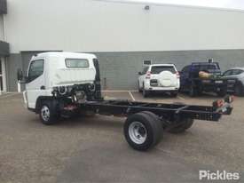 2012 Mitsubishi Canter 7/800 - picture2' - Click to enlarge