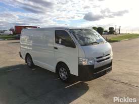 2014 Toyota Hiace - picture0' - Click to enlarge