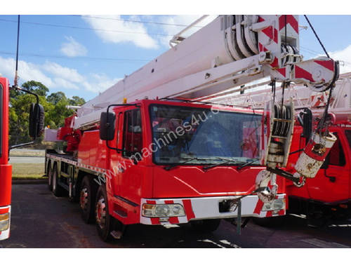 2013 Zoomlion QY30 Hydraulic Truck Crane