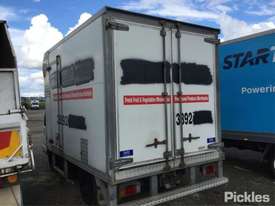 2003 Isuzu NKR200 - picture2' - Click to enlarge