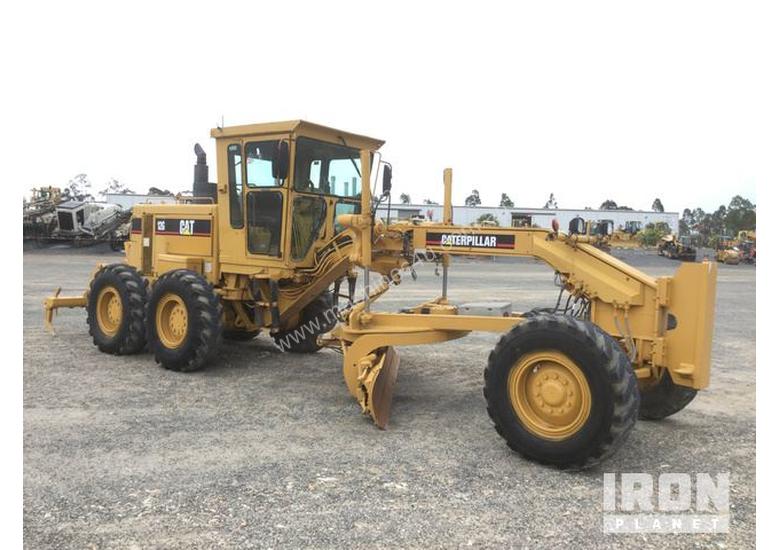 caption 1992 Caterpillar 12G Motor Grader