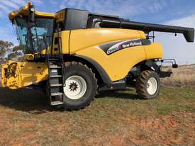 2004 New Holland CR960 - picture0' - Click to enlarge