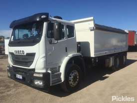 2014 Iveco Acco 2350 - picture2' - Click to enlarge