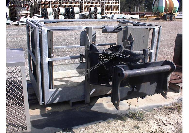 Used 2011 manitou Manitou telehandler work platform Telehandler Man