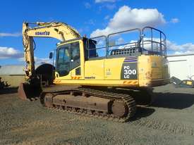2013 Komatsu PC300LC-8 Excavator - picture0' - Click to enlarge