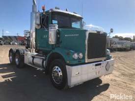 2010 Western Star 4800FX - picture0' - Click to enlarge