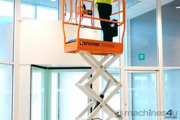 SNORKEL S3010E COMPACT SCISSOR LIFT