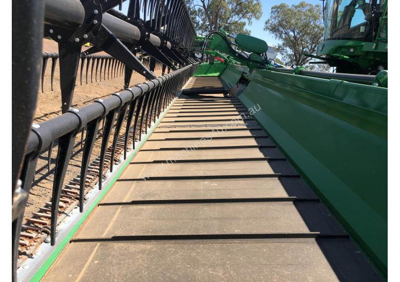 caption John Deere 740D Header Front Harvester/Header