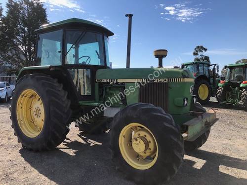 John Deere 3140 4WD Cabin Tractor