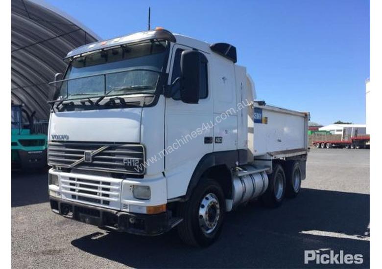 caption 2001 Volvo FH12