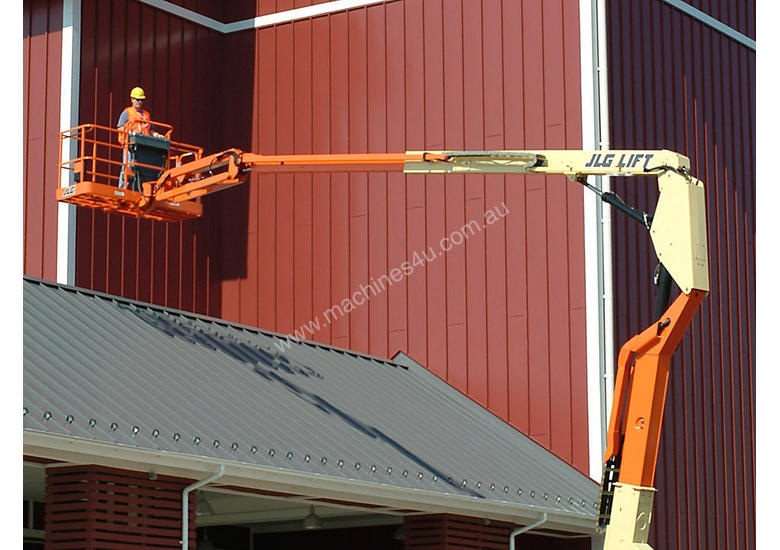 caption JLG 600AJ 60ft Diesel Knuckle Boom Lift – Powerful, Versatile & Ideal for Rough Terrain