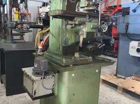 Universal Milling Machine - picture0' - Click to enlarge