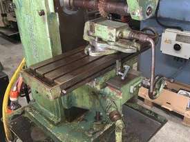 Universal Milling Machine - picture2' - Click to enlarge