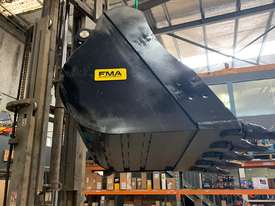 15 Tonne 900mm GP Bucket - picture2' - Click to enlarge