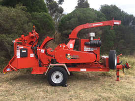 Used Morbark 1821 Wood Chipper - picture0' - Click to enlarge