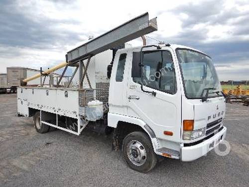 MITSUBISHI FUSO FK617 Service Truck