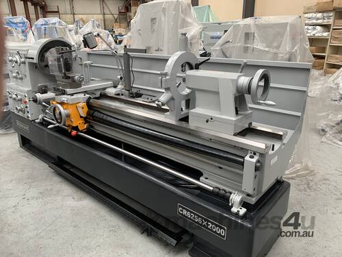 caption Romac Metal Lathe 560 x 2000mm 105mm Bore