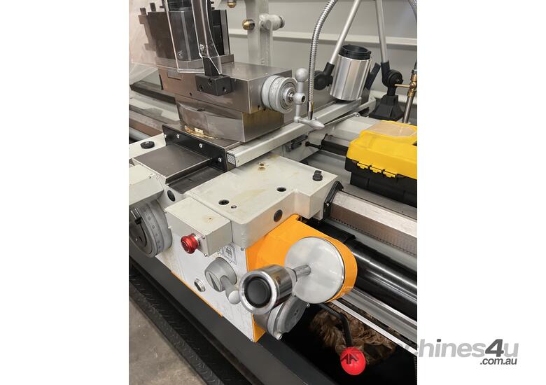 caption Romac Metal Lathe 560 x 2000mm 105mm Bore