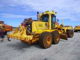 2016 Komatsu GD825A-2 Road Grader (MR112) - picture0' - Click to enlarge