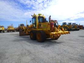 2016 Komatsu GD825A-2 Road Grader (MR112) - picture2' - Click to enlarge