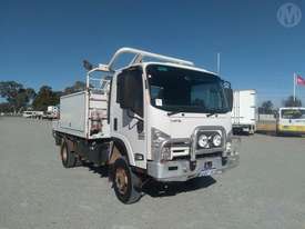 Isuzu NPS 300 - picture0' - Click to enlarge