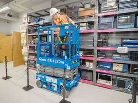 13FT ELECTRIC SCISSOR LIFT GENIE - picture0' - Click to enlarge
