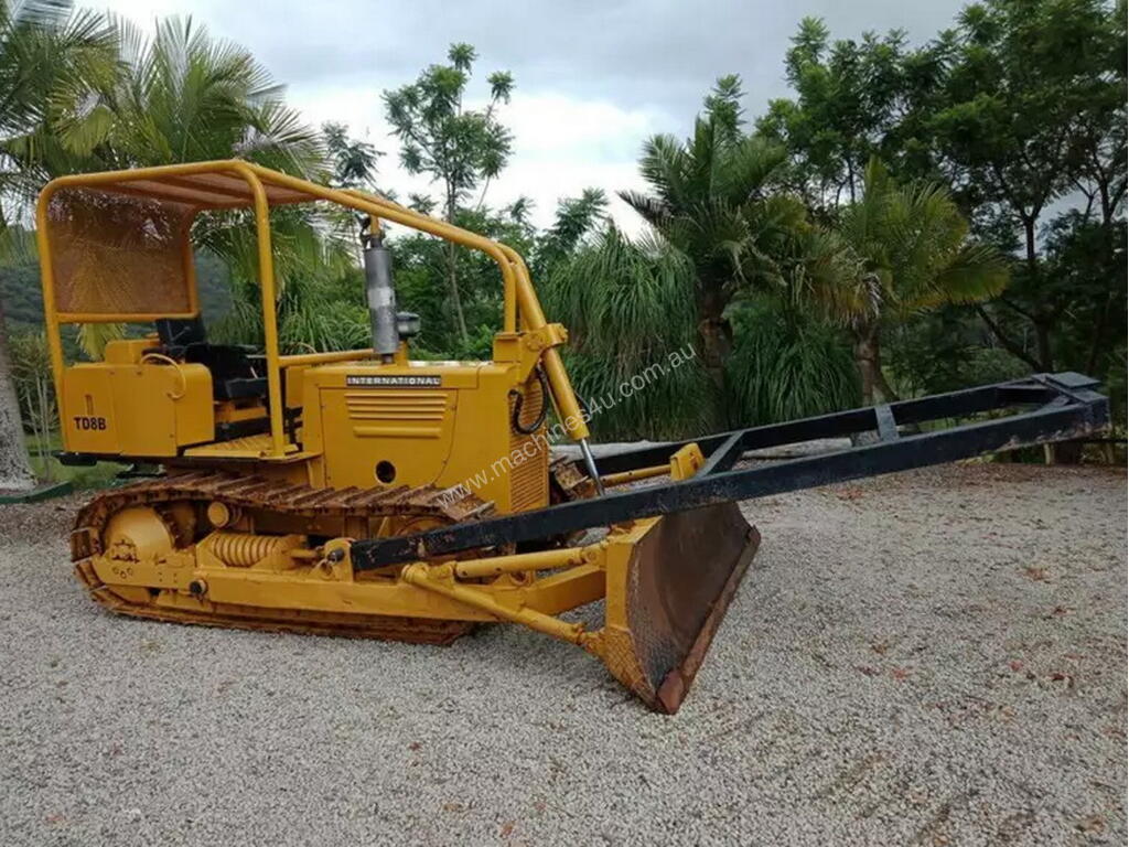 used-international-international-td8-dozer-dozetc-dozer-in-listed