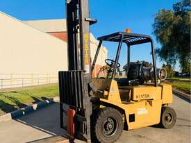 HYSTER H2.50XL 2.5T LPG FORKLIFT - 4.3m High 2500kg Capacity - picture0' - Click to enlarge