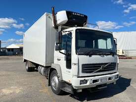 2001 Volvo FL250 (FL6H) 4x2 Refrigerated Truck - picture0' - Click to enlarge