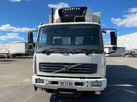 2001 Volvo FL250 (FL6H) 4x2 Refrigerated Truck - picture1' - Click to enlarge