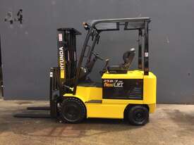 Refurbished Hyundai 25B-7 2.5 Ton Electric Container Mast Counterbalance Forklift-New Batteries - picture0' - Click to enlarge