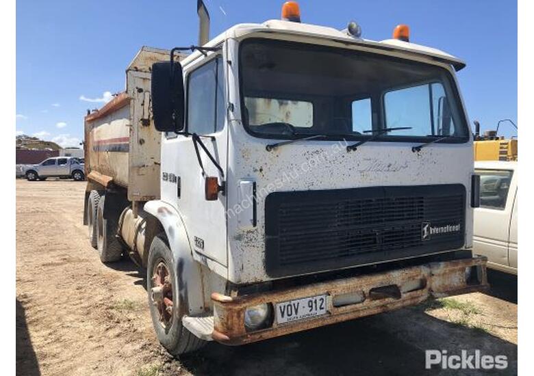 caption 1994 Iveco Acco 2350G