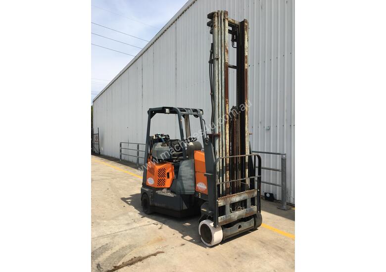 caption 2.0T LPG Narrow Aisle Forklift