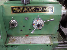 Yunnan CY6250B Centre Lathe - picture2' - Click to enlarge