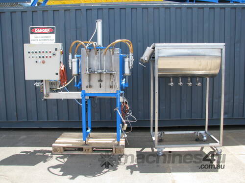 4 Head 250mL to 1L Bottle Filler Machine - Reilax 