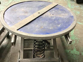 Palift Pallet Turntable Leveling Table Spring Lift Leveller Packing 2000 kg on casters - Used Item - picture0' - Click to enlarge