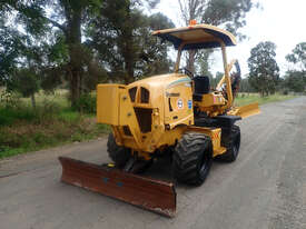 Vermeer RT650 Trencher Trenching - picture0' - Click to enlarge