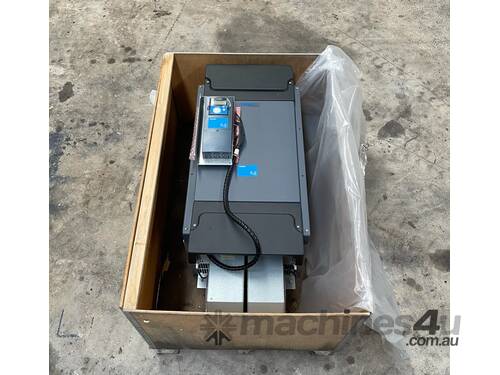 450 KW 820 Amp Variable Speed Drive New Unused VACON Power Module Type PM082050NONDG 