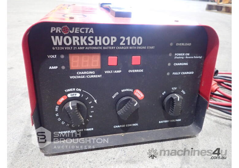 Used PROJECTOR 2100 BATTERY CHARGER JUMP STARTER Battery