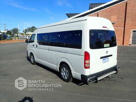 2012 TOYOTA COMMUTER KDH223R 12 SEATER BUS - picture2' - Click to enlarge