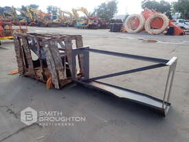 2 X EXCAVATOR PANELS (UNUSED) - picture0' - Click to enlarge