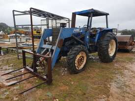 Iseki SX75 FWA Tractor with Front End Loader - picture0' - Click to enlarge