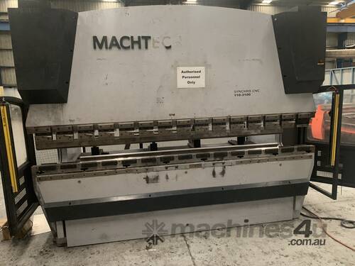 Machtech CNC pressbrake 3 m X 110 ton