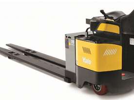 End Rider Pallet Truck - picture1' - Click to enlarge