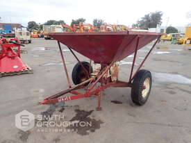 CUSTOM BUILT SINGLE AXLE TRACTOR DRAWN PTO SPREADER - picture2' - Click to enlarge