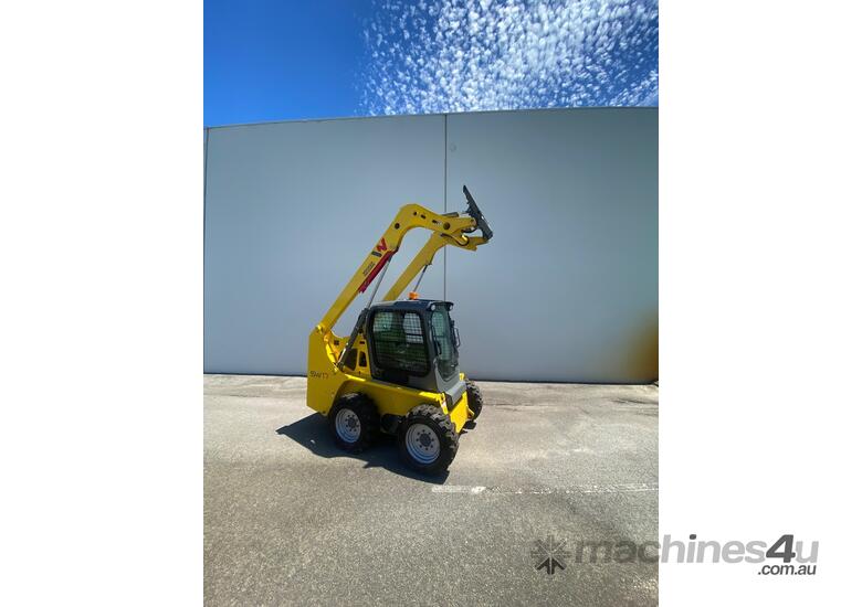 caption Wacker Neuson SW17 Skid Steer